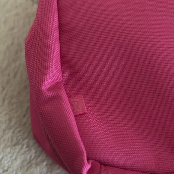 NWT Lululemon Daily Essentials Makeup Bag *Large - Picture 4 of 6